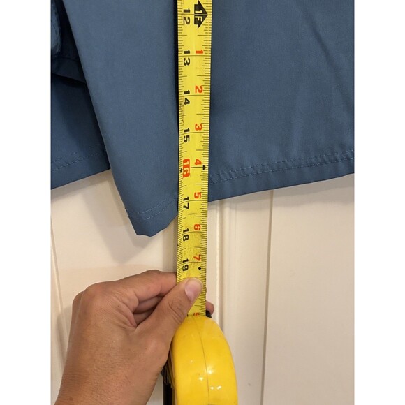 Huk Fishing Shorts Mens Medium Performance Outdoor Utility Zip Pocket Quick Dry - Picture 10 of 10